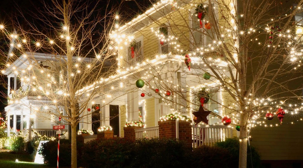 Accentuate the beauty of your home with classic roofline lighting.
